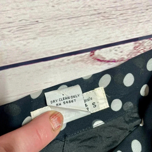 90s Flowy A- Line Vintage Express Pleated Chiffon Polka Dot Knee Length Skirt - Picture 7 of 9